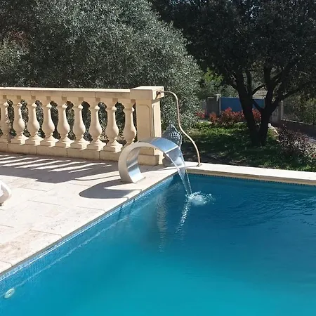 Avec Vue Villa *