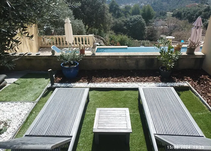 Avec Vue Villa Sainte-Tulle